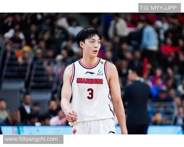 胡明轩：从青涩少年到篮球明星的成长之路与奋斗故事